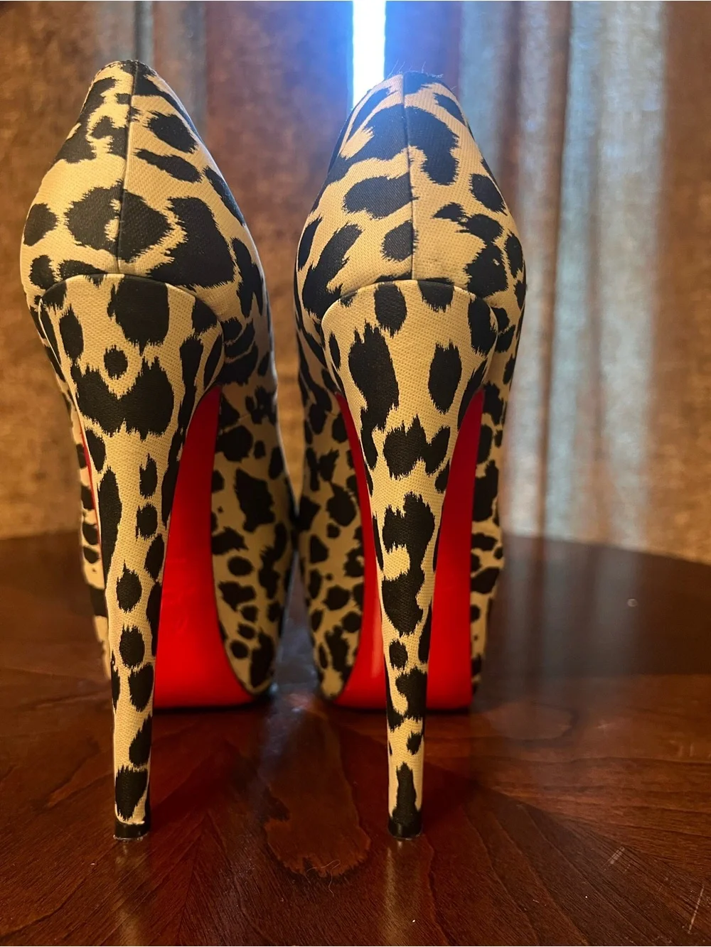 (Price FIRM) Christian Louboutin Tissu Leopardino Lady Daf 160 Platform Pumps